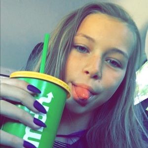 Meet your Posher, Kaylie